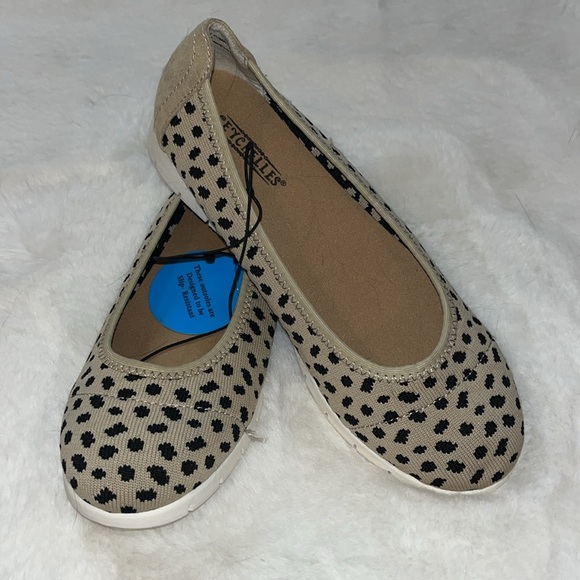 Seychelles Cheetah Print Slip On Shoes - Picture 13 of 13